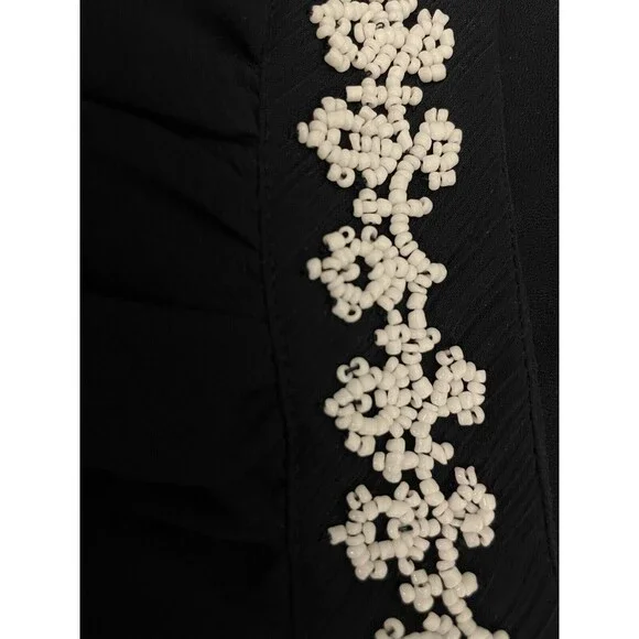 ๐ LOFT Navy Sleeveless Chiffon Top w/ White Beaded V-Neck โ Size 8 (Lined) - Picture 5 of 9